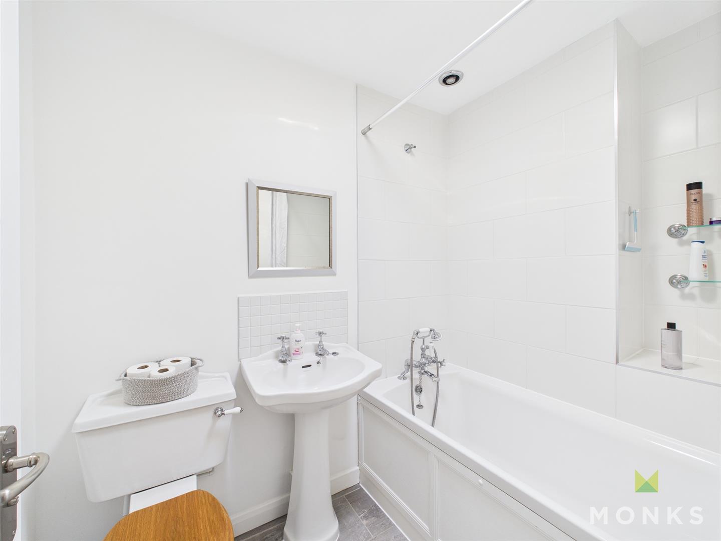 2 Lythwood Hall, Shrewsbury, SY3 0AD SSTC